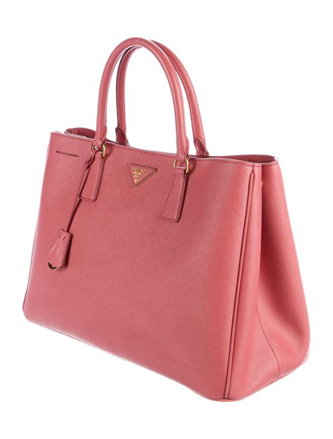 prada saffiano cuir large tote|prada saffiano tote price.